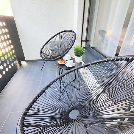 Apartamento Wings - Brand New - Presidential Garden - Free Parking Bratislava Exterior foto
