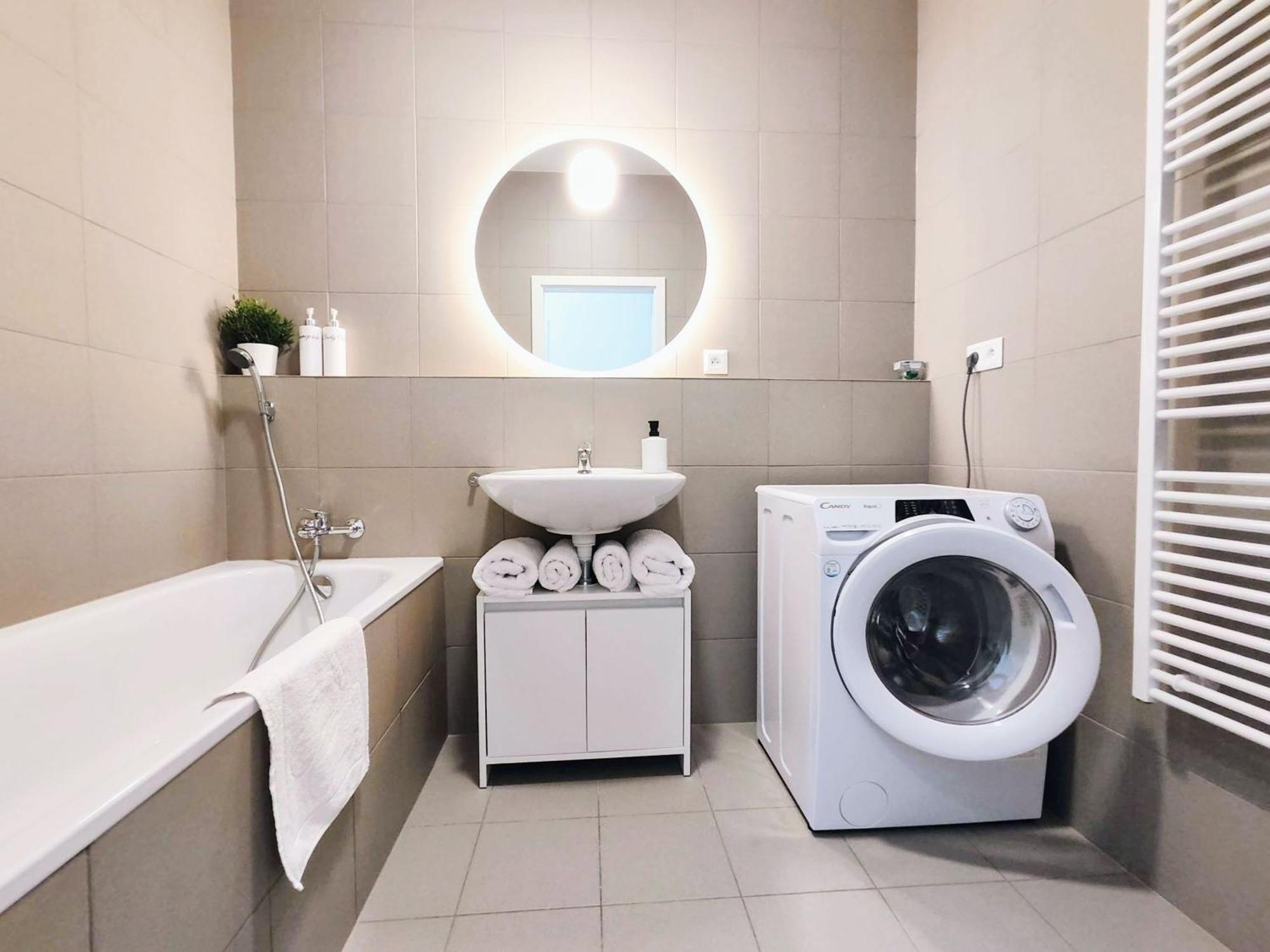 Apartamento Wings - Brand New - Presidential Garden - Free Parking Bratislava Exterior foto
