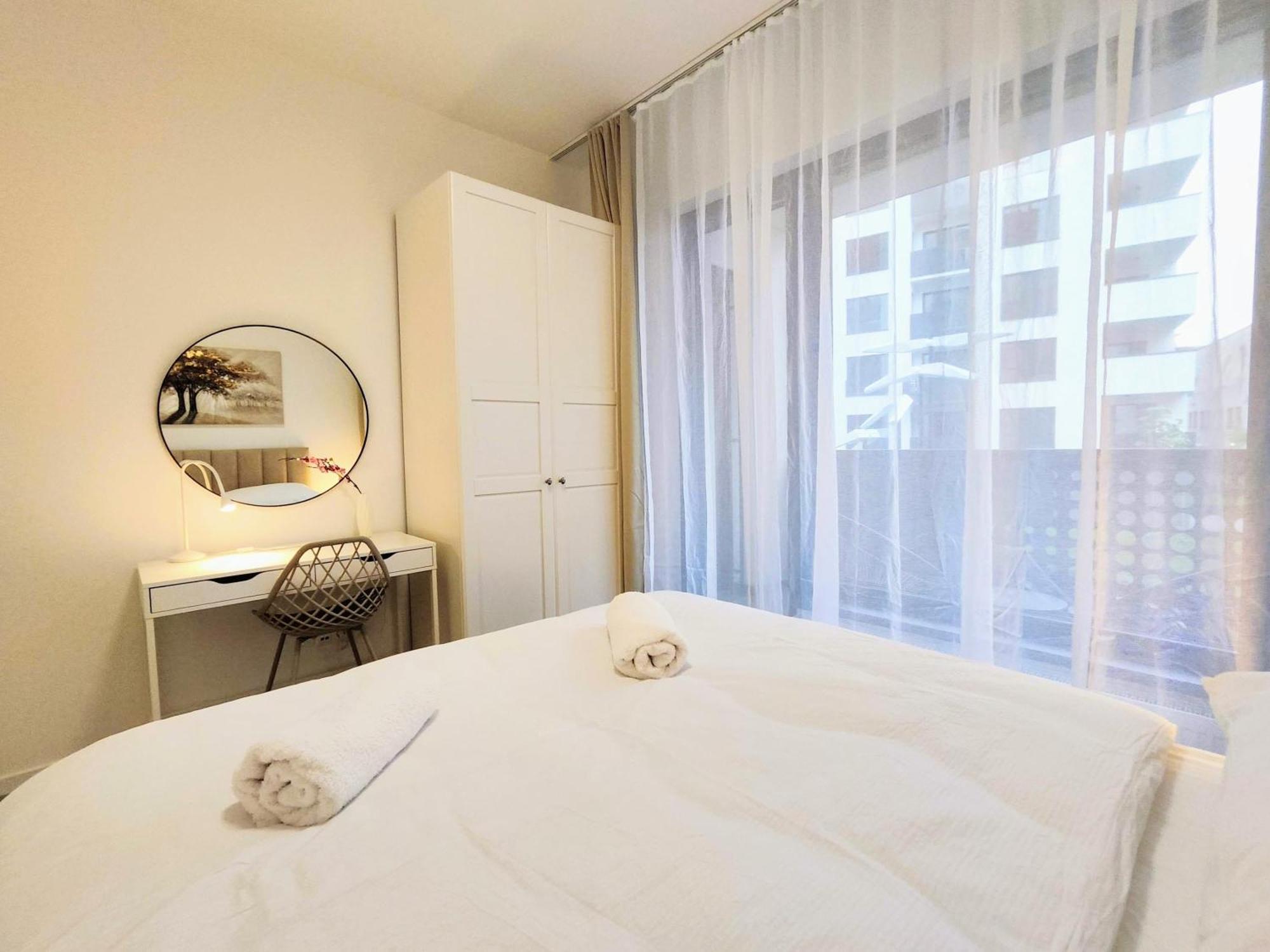 Apartamento Wings - Brand New - Presidential Garden - Free Parking Bratislava Exterior foto