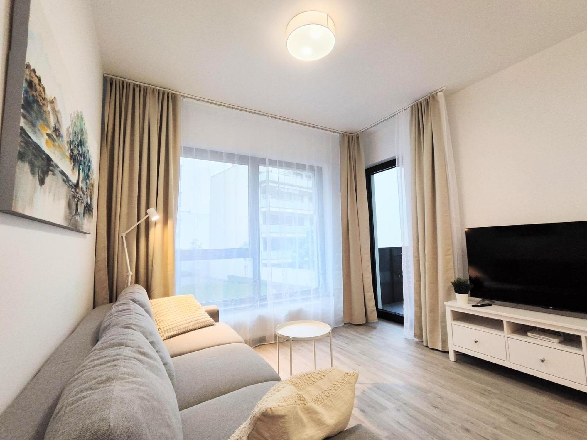Apartamento Wings - Brand New - Presidential Garden - Free Parking Bratislava Exterior foto